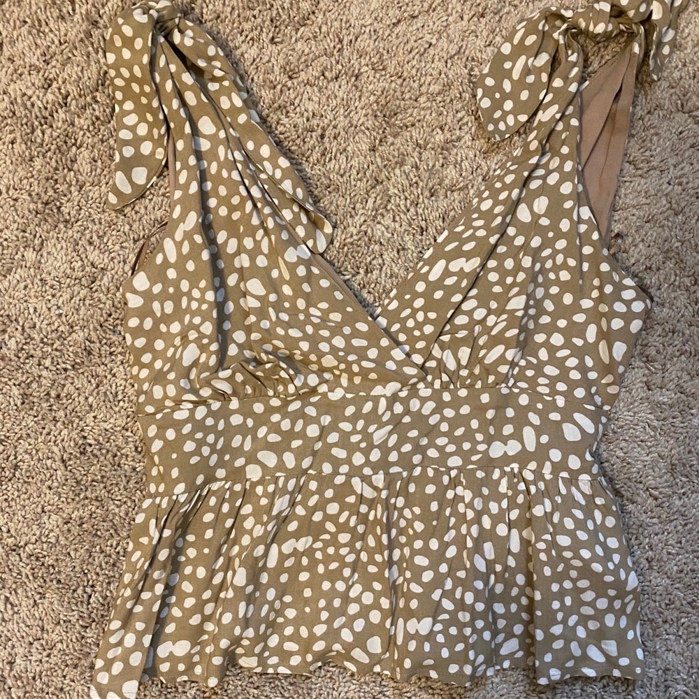 Pink lily tie top